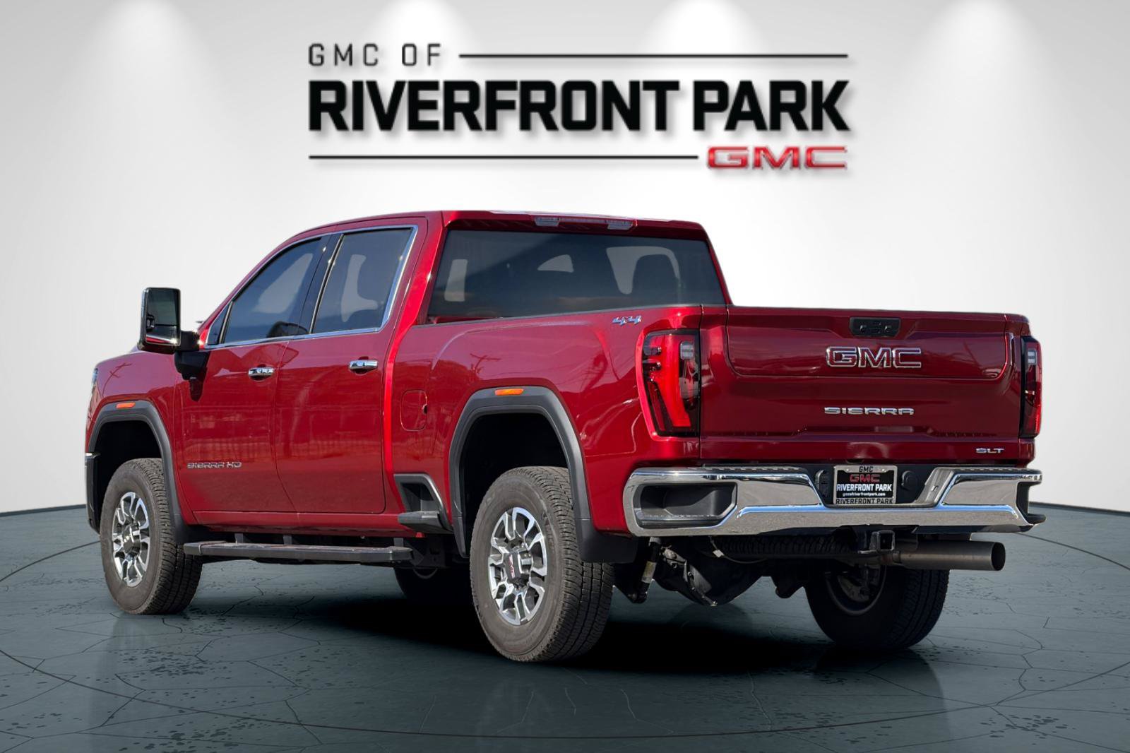 Used 2025 GMC Sierra 2500 SLT w/ Snow Plow Prep/Camper Package AWD/4WD image 5