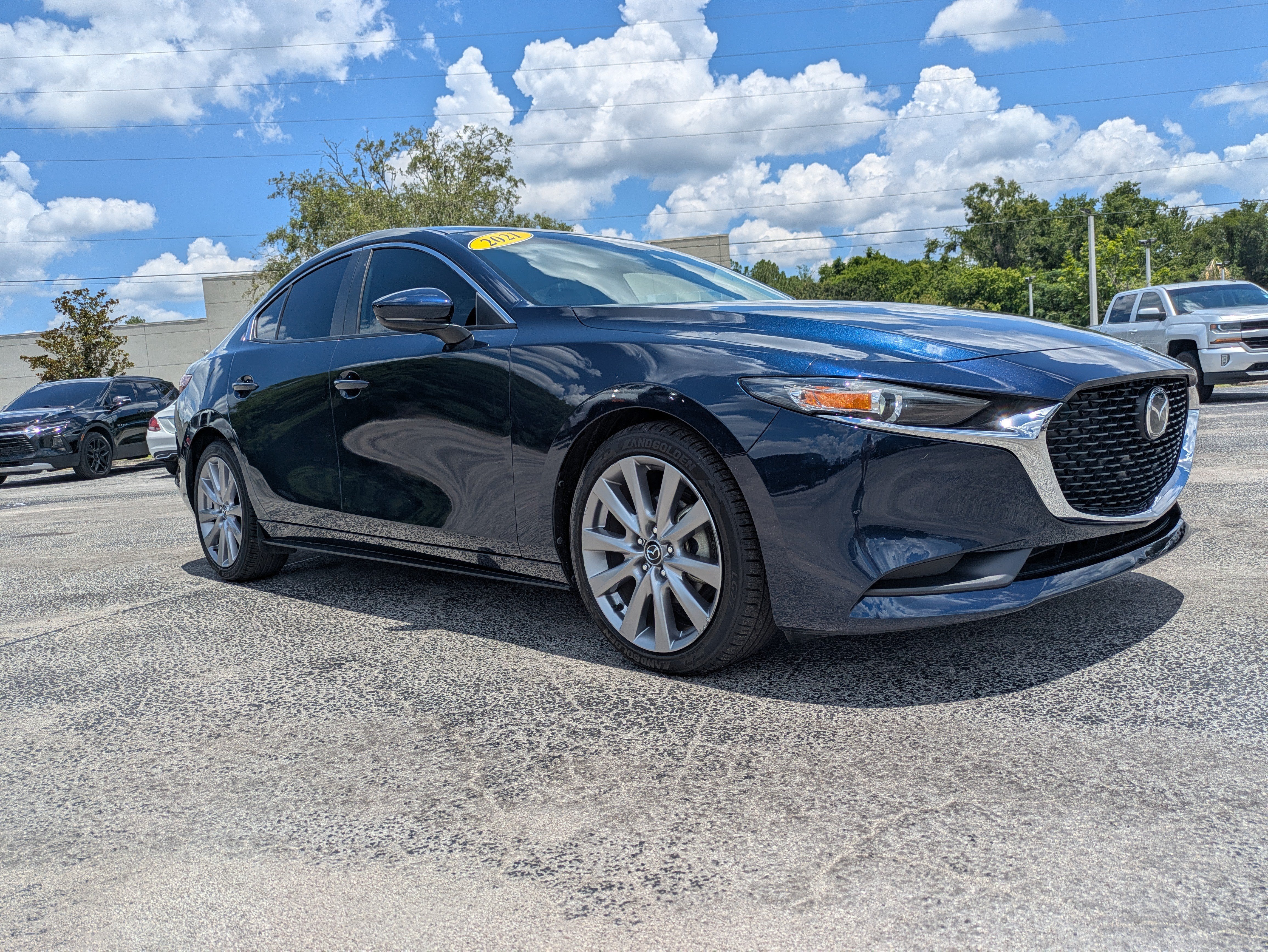 Used 2021 MAZDA MAZDA3 s FWD image 2