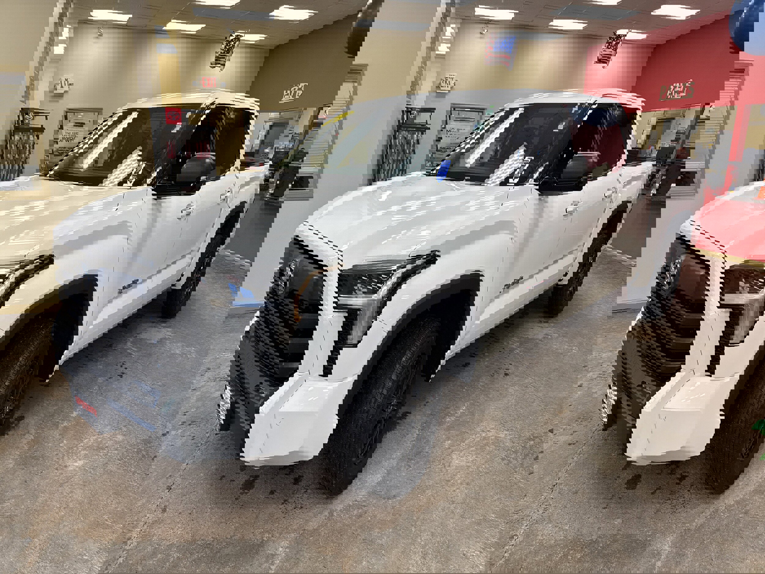 Used 2022 Toyota Tundra SR5 w/ SR5 Premium Package image 3