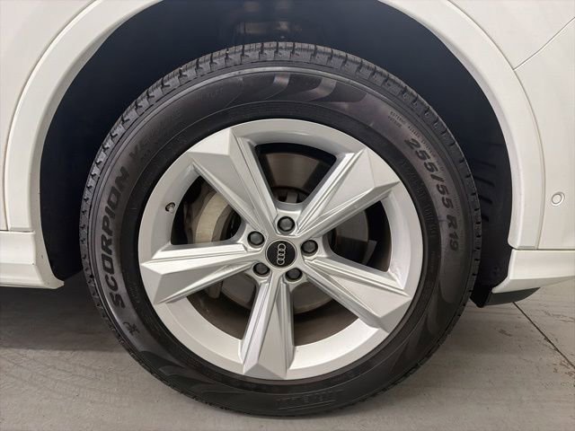Used 2023 Audi Q7 2.0T Premium Plus image 11
