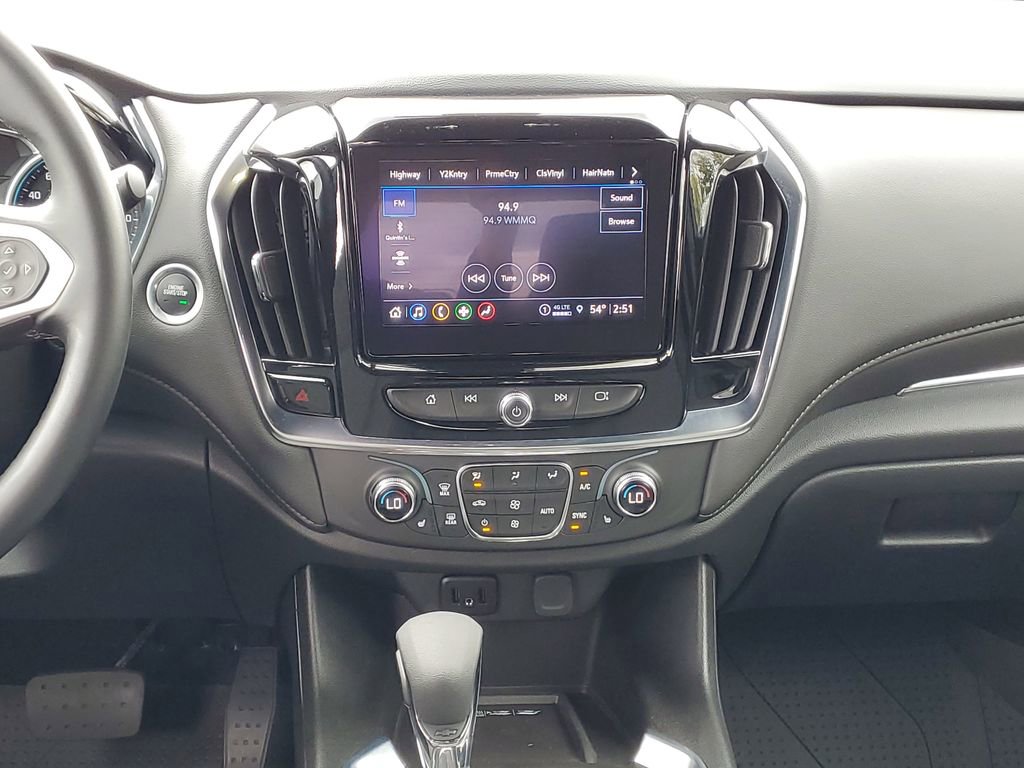 Certified 2023 Chevrolet Traverse LT FWD image 23