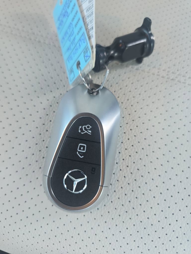 New 2026 Mercedes-Benz GLC 300 4MATIC image 27