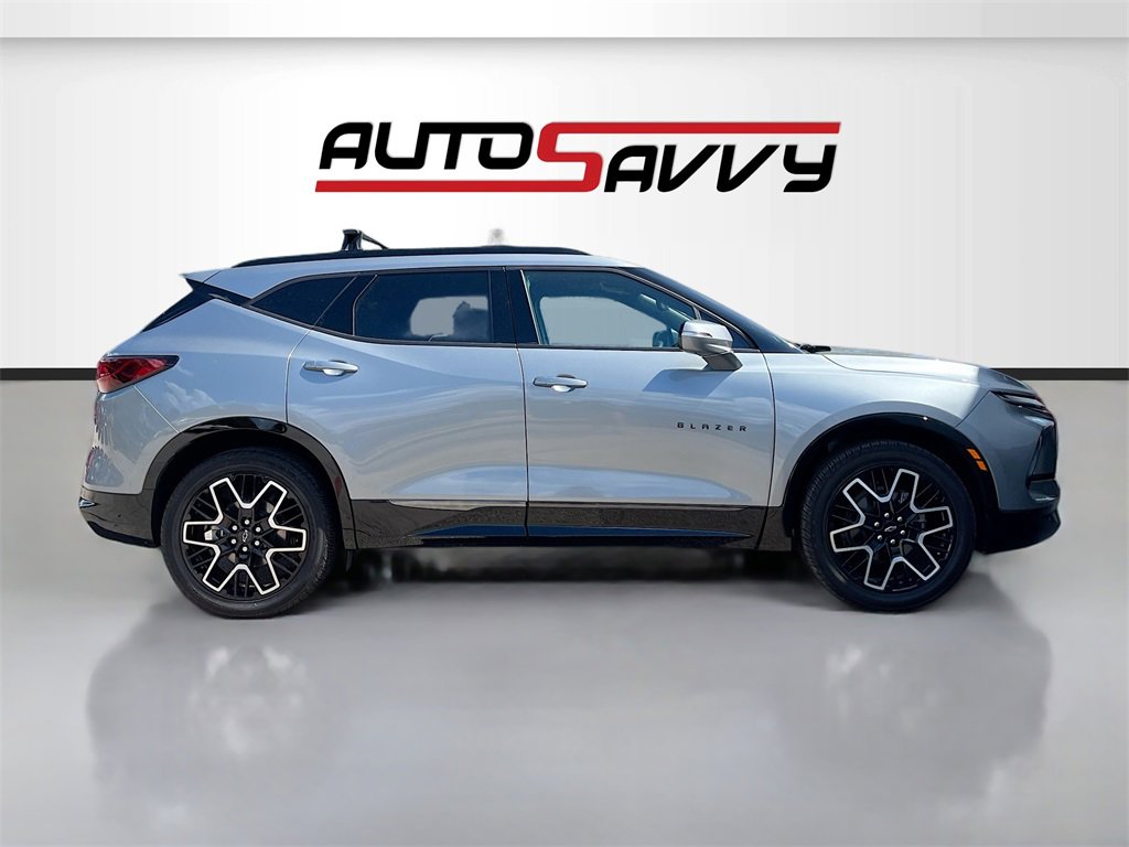 Used 2023 Chevrolet Blazer RS w/ Driver Confidence II Package image 8