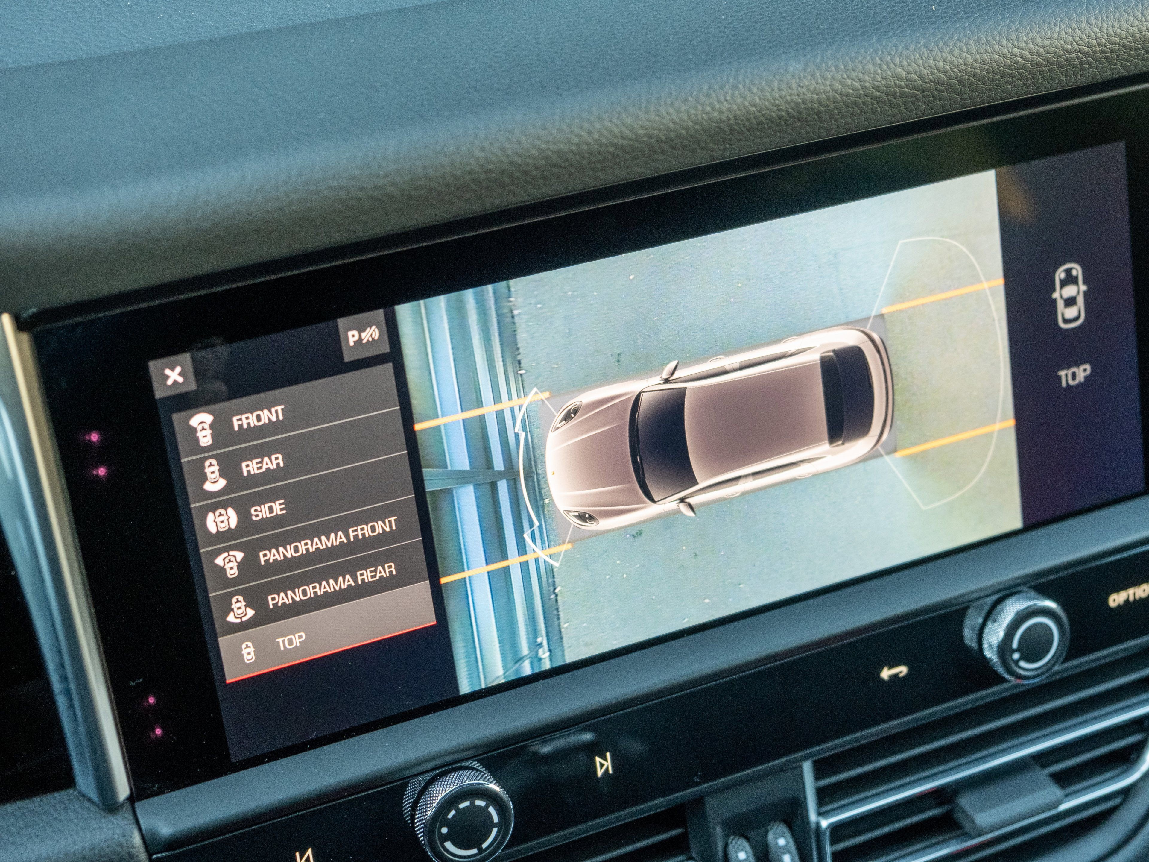 Certified 2023 Porsche Macan image 29