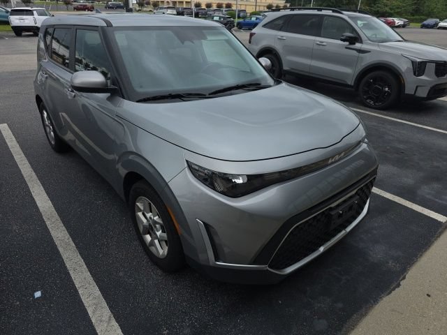 Certified 2024 Kia Soul LX w/ Option Group 015 FWD image 1