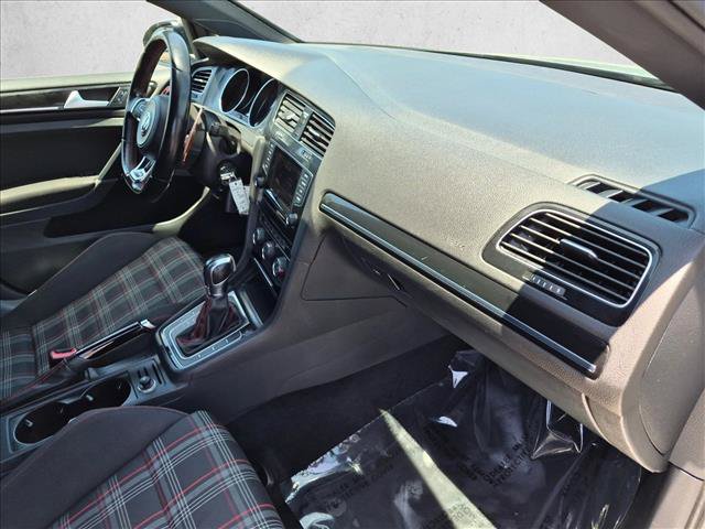 Used 2015 Volkswagen GTI SE FWD image 19