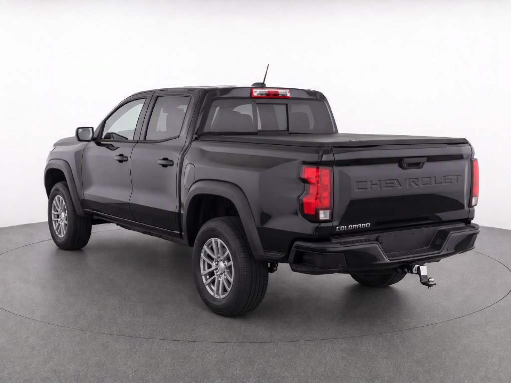 Used 2025 Chevrolet Colorado LT w/ Advanced Trailering Package RWD image 4