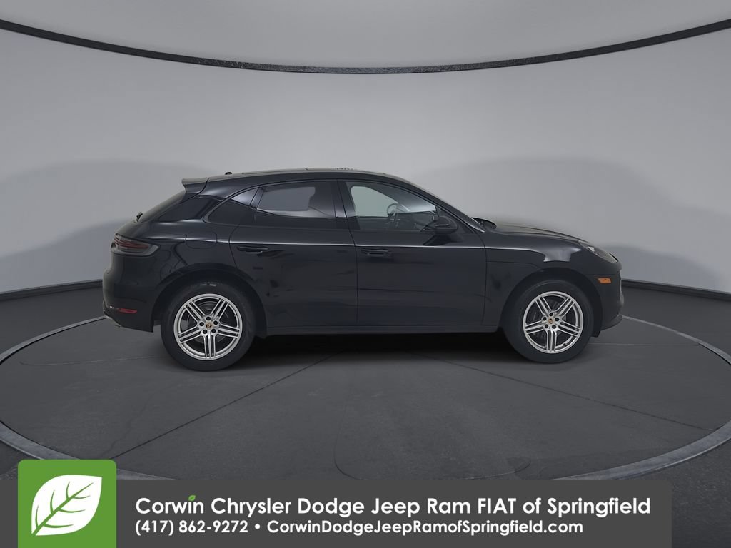 Used 2020 Porsche Macan AWD/4WD image 16