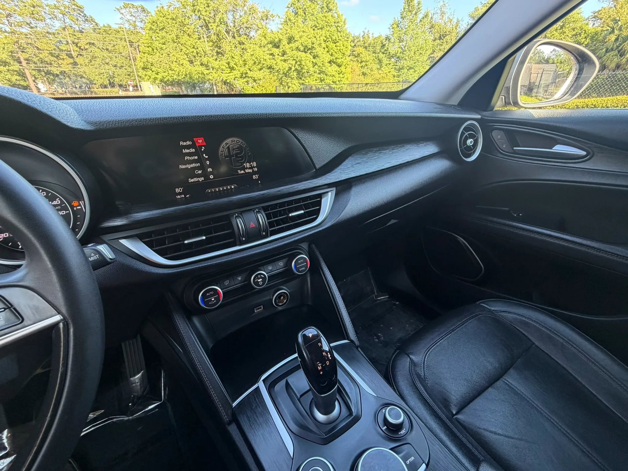 Used 2018 Alfa Romeo Stelvio AWD w/ Convenience Package image 22