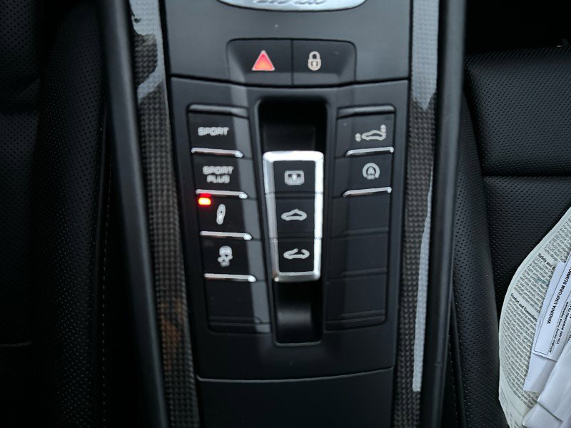 Used 2015 Porsche 911 4 Coupe image 27