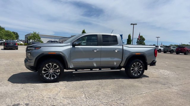 Used 2026 GMC Canyon Denali AWD/4WD image 5