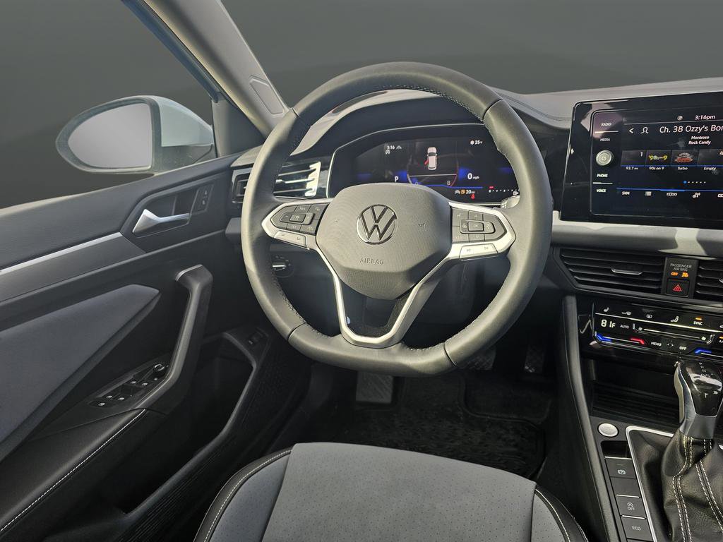 New 2026 Volkswagen Jetta SE FWD image 36