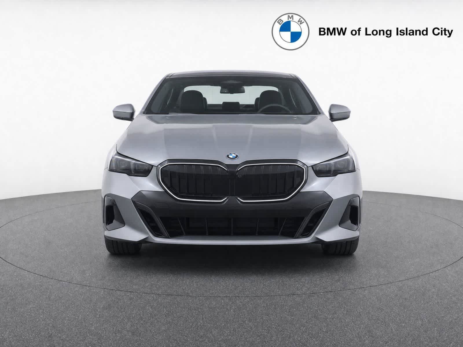 New 2027 BMW 540i xDrive w/ M Sport Package AWD/4WD image 2