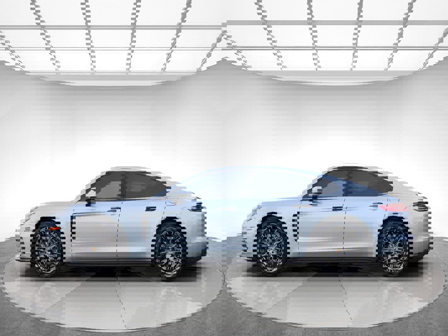 Used 2018 Porsche Panamera 4 w/ Premium Package Plus image 5