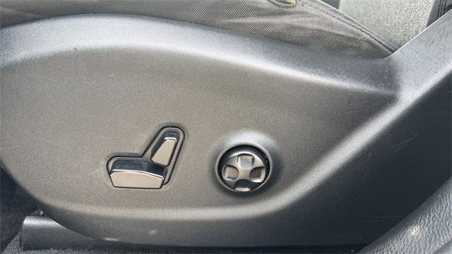 Used 2014 Jeep Cherokee Latitude w/ Comfort/Convenience Group image 20