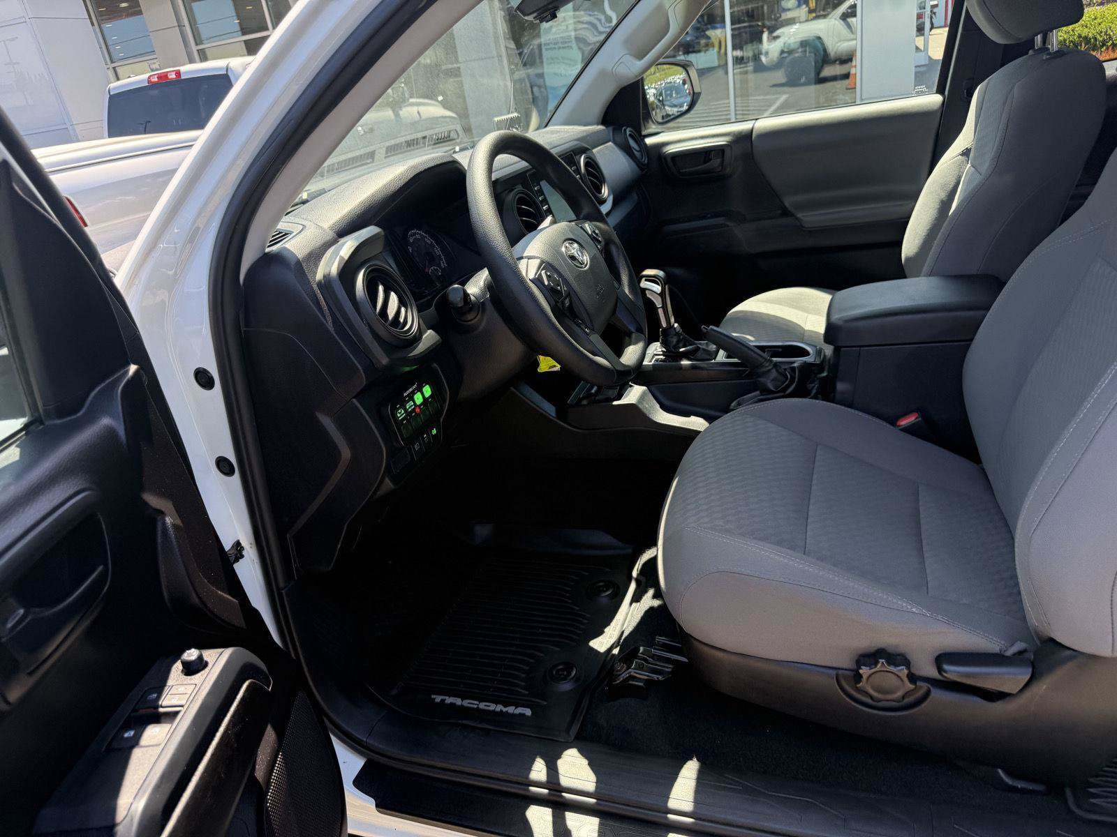 Used 2020 Toyota Tacoma SR w/ SX Package AWD/4WD image 11