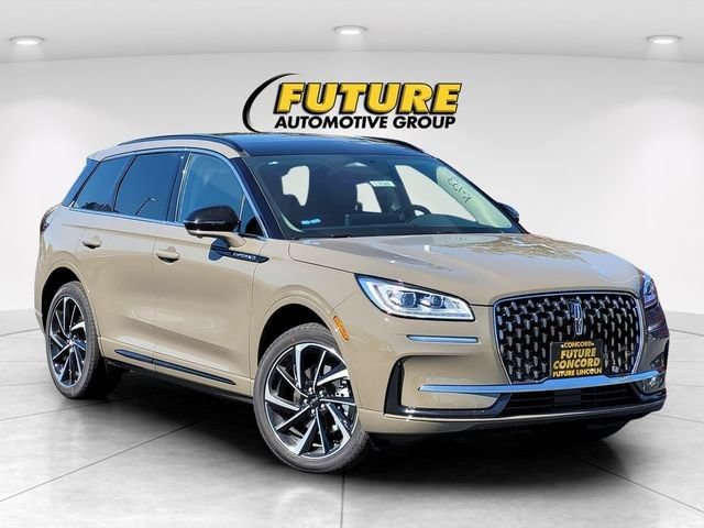 New 2025 Lincoln Corsair Grand Touring w/ Equipment Group 301A