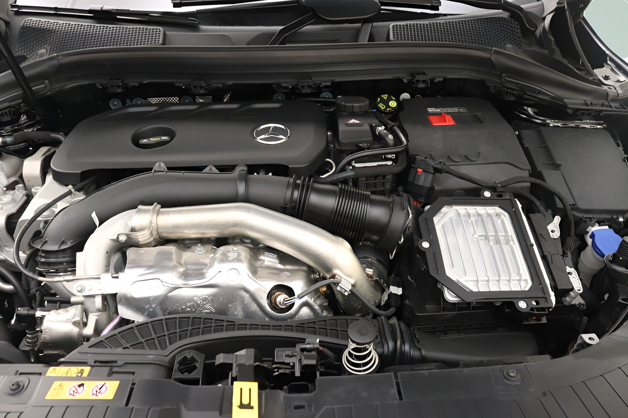 Used 2025 Mercedes-Benz GLA 250 image 24