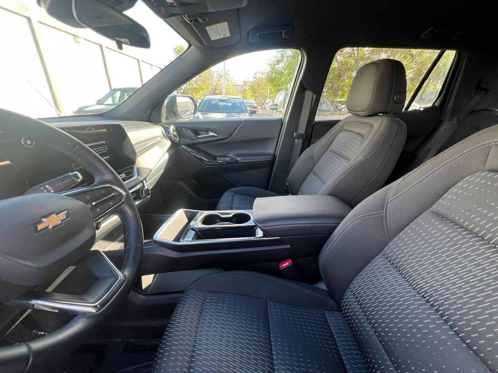 Used 2025 Chevrolet Equinox LT image 27