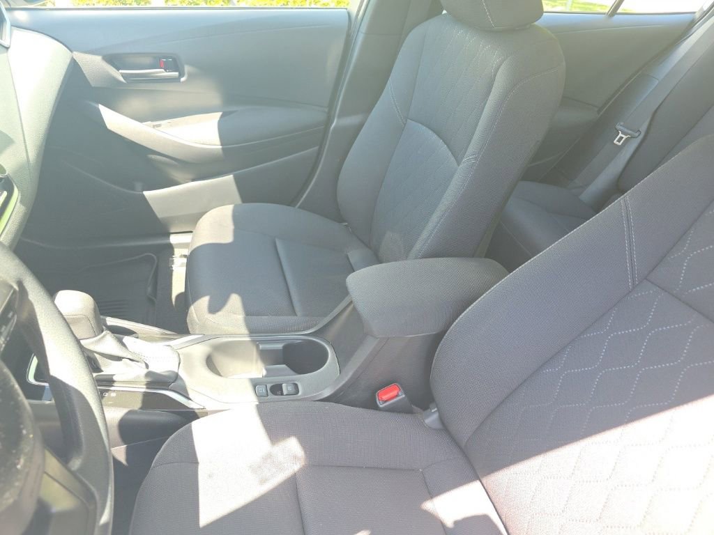 Used 2025 Toyota Corolla LE image 17