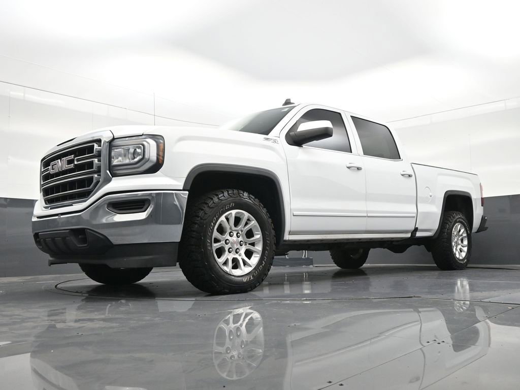 Used 2018 GMC Sierra 1500 SLE w/ Suspension Package, Off-Road image 27