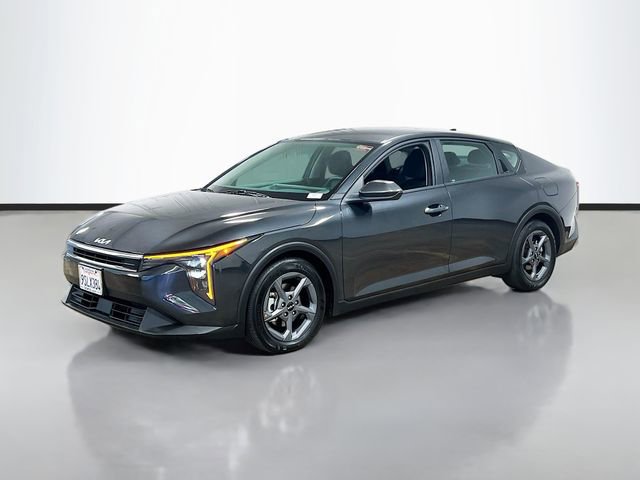 Certified 2025 Kia K4 FWD image 3