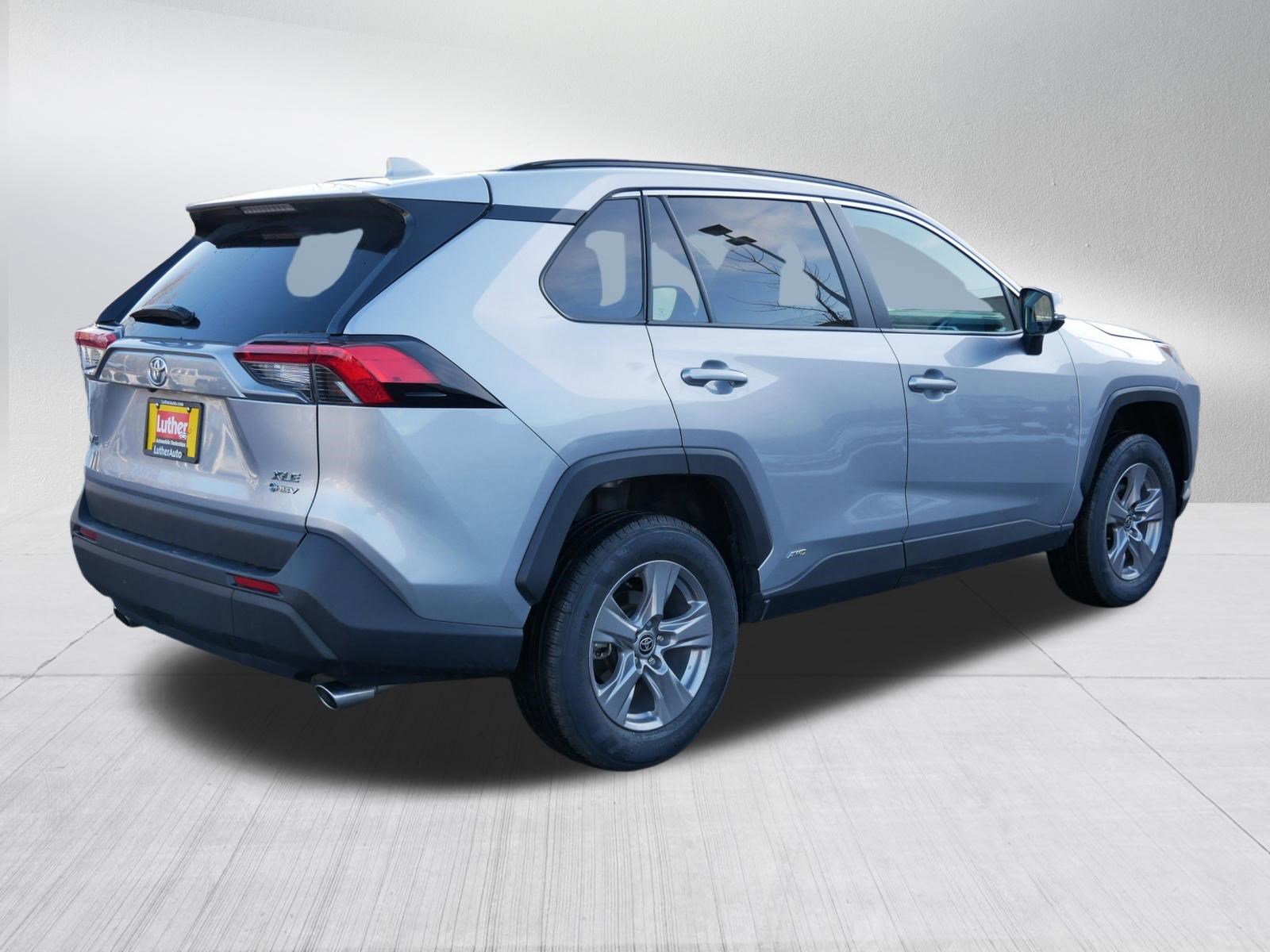 Used 2025 Toyota RAV4 XLE image 7