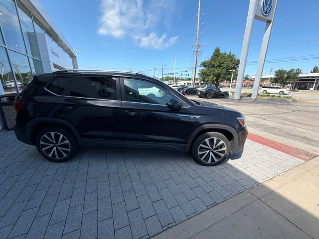 Used 2024 Volkswagen Taos SE FWD image 28