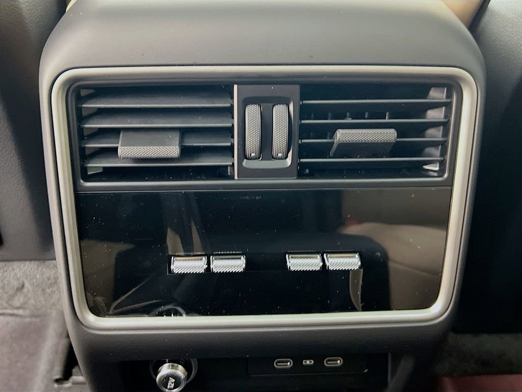 New 2026 Porsche Cayenne image 27