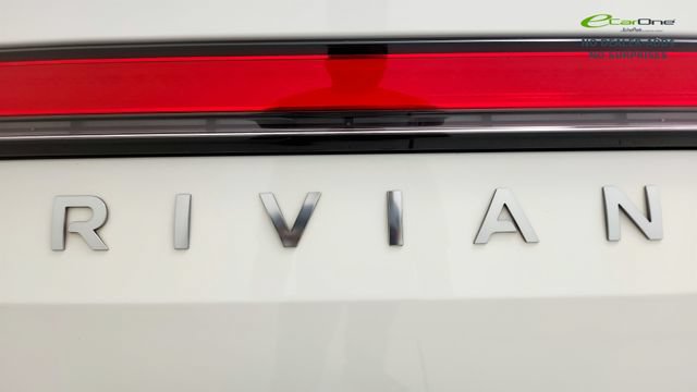 Used 2025 Rivian R1T Adventure AWD/4WD image 34