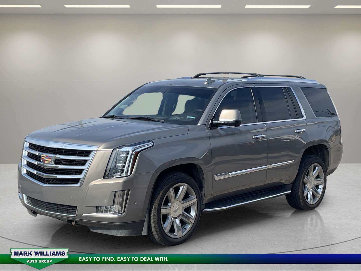 Used 2017 Cadillac Escalade Luxury AWD/4WD image 2