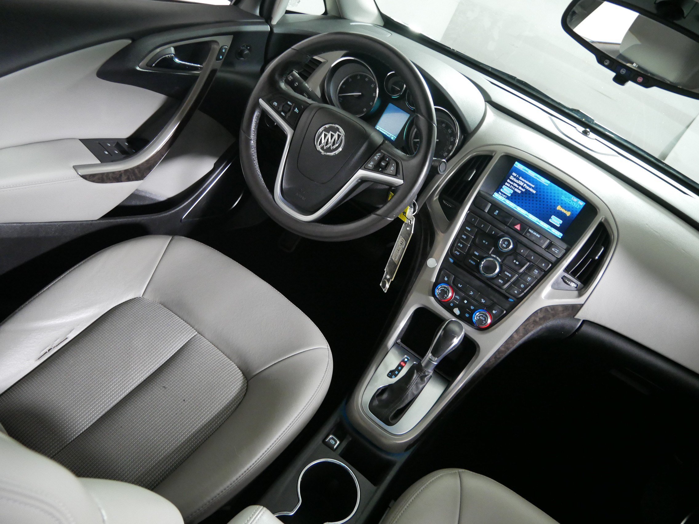 Used 2015 Buick Verano w/ Comfort Package FWD image 9