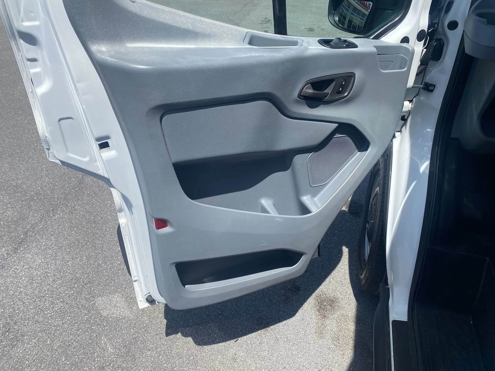 Used 2018 Ford Transit 350 148 Low Roof RWD image 8