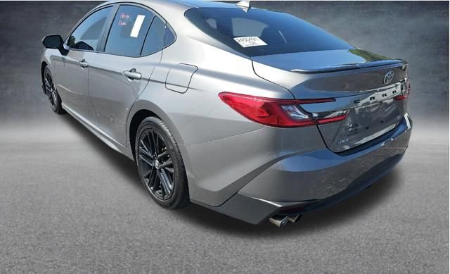 Used 2025 Toyota Camry SE FWD image 6