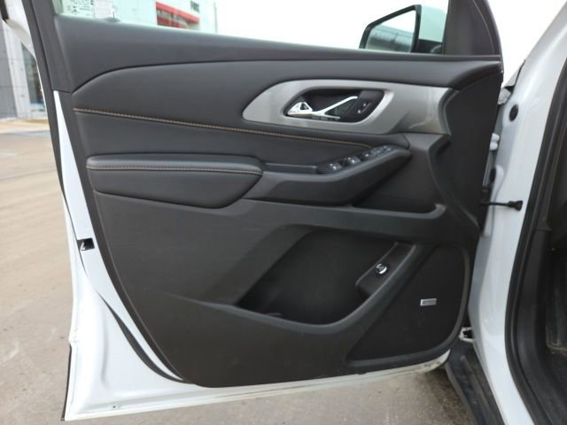 Used 2021 Chevrolet Traverse RS w/ LPO, Floor Liner Package image 10