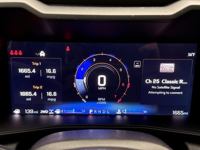 Used 2025 Chevrolet Colorado Trail Boss image 13