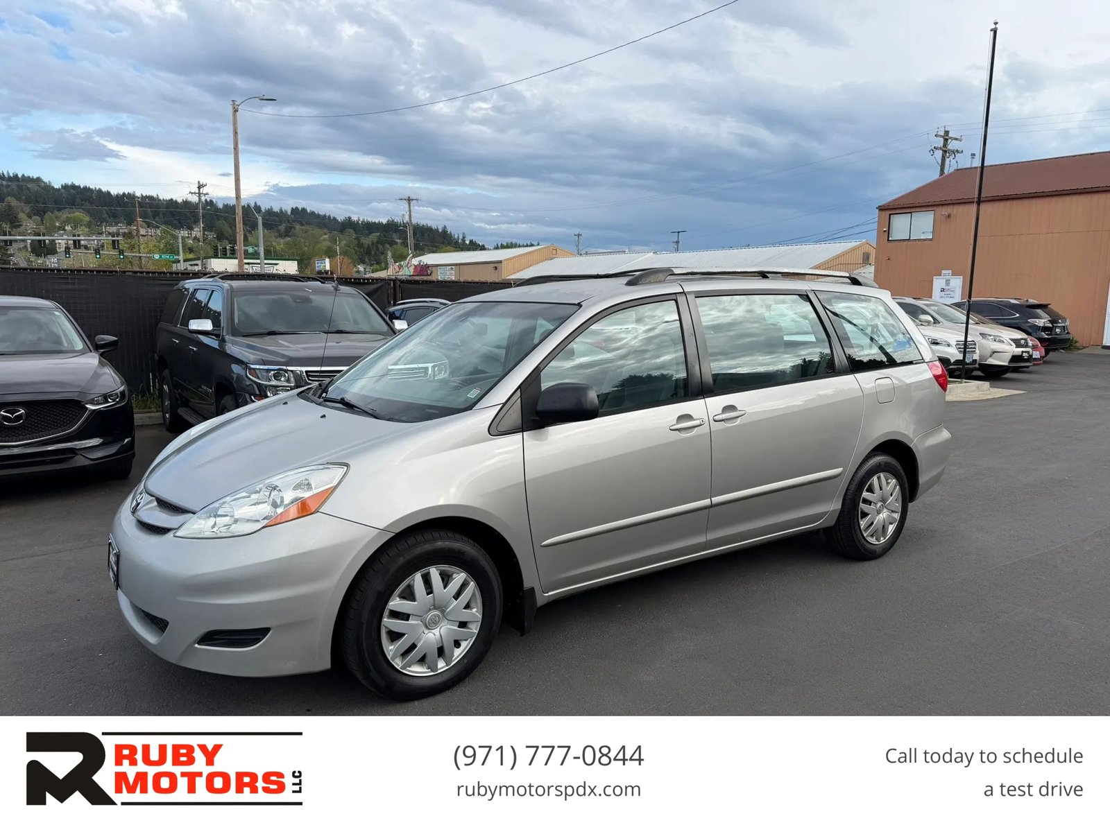 Used 2008 Toyota Sienna CE