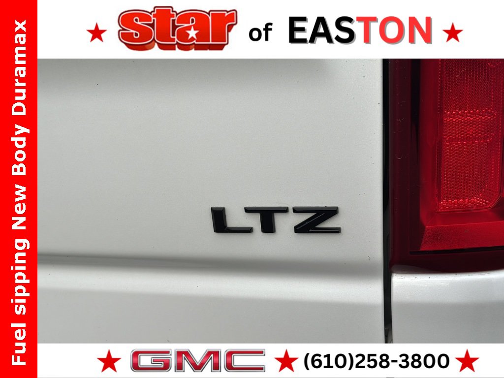 Certified 2022 Chevrolet Silverado 1500 LTZ w/ LTZ Premium Package AWD/4WD image 44