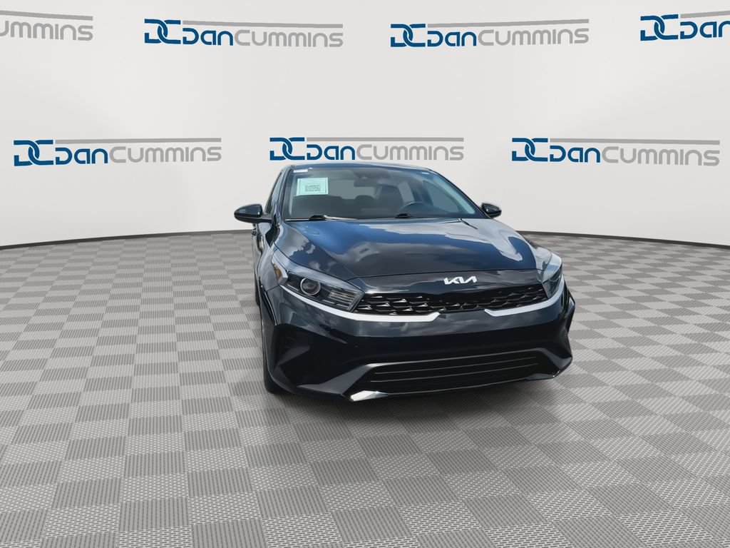 Used 2022 Kia Forte Sedan FWD image 3