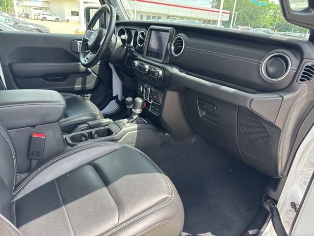 Used 2023 Jeep Wrangler Unlimited Sahara w/ Cold Weather Group AWD/4WD image 15