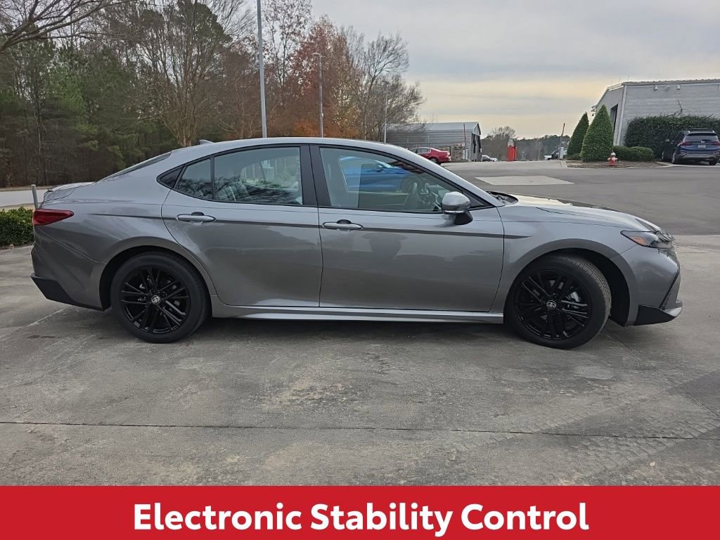 Used 2026 Toyota Camry SE image 10