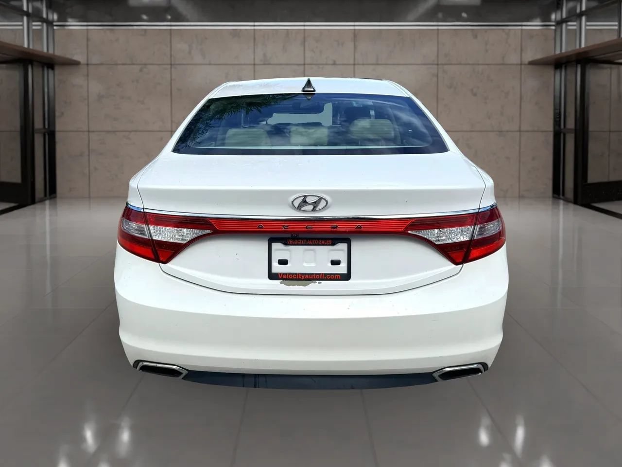 Used 2017 Hyundai Azera FWD image 4