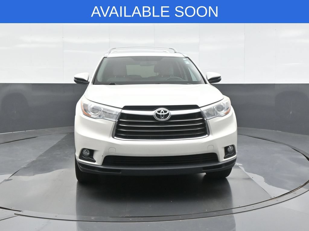 Used 2016 Toyota Highlander XLE AWD/4WD image 2