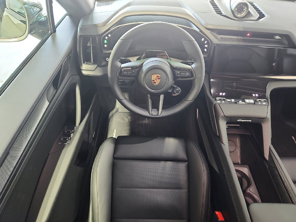 New 2026 Porsche Cayenne Electric AWD/4WD image 12