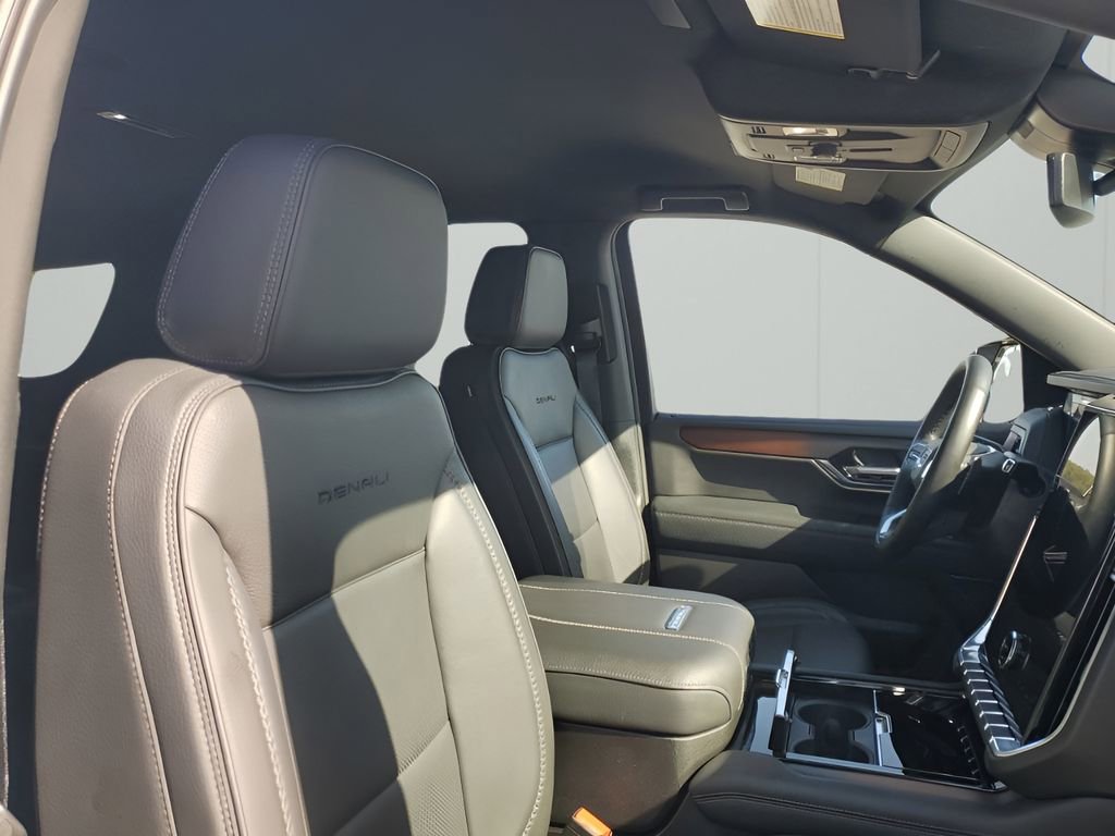 Certified 2025 GMC Yukon Denali image 15