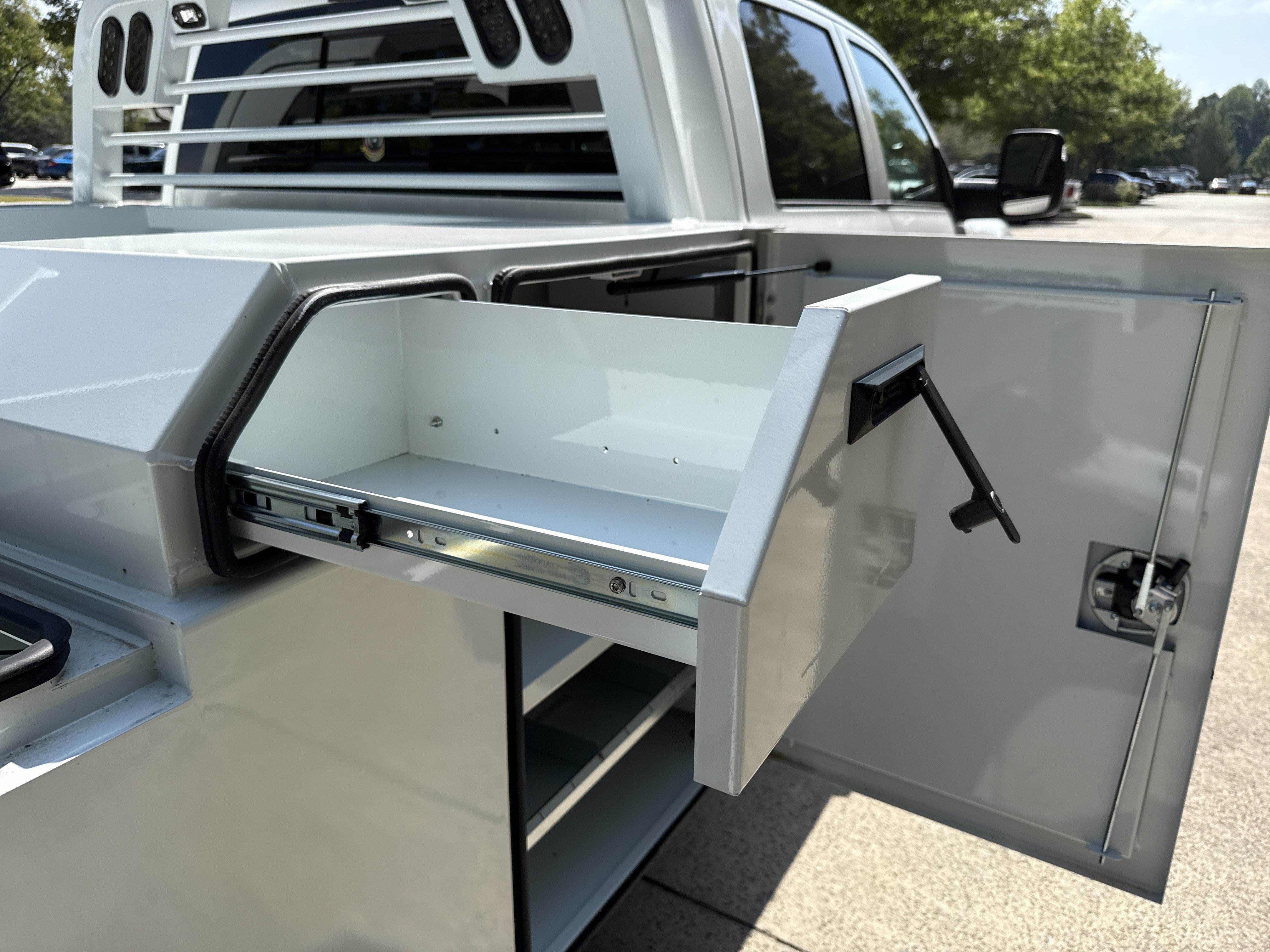 New 2026 RAM 3500 Tradesman AWD/4WD image 21