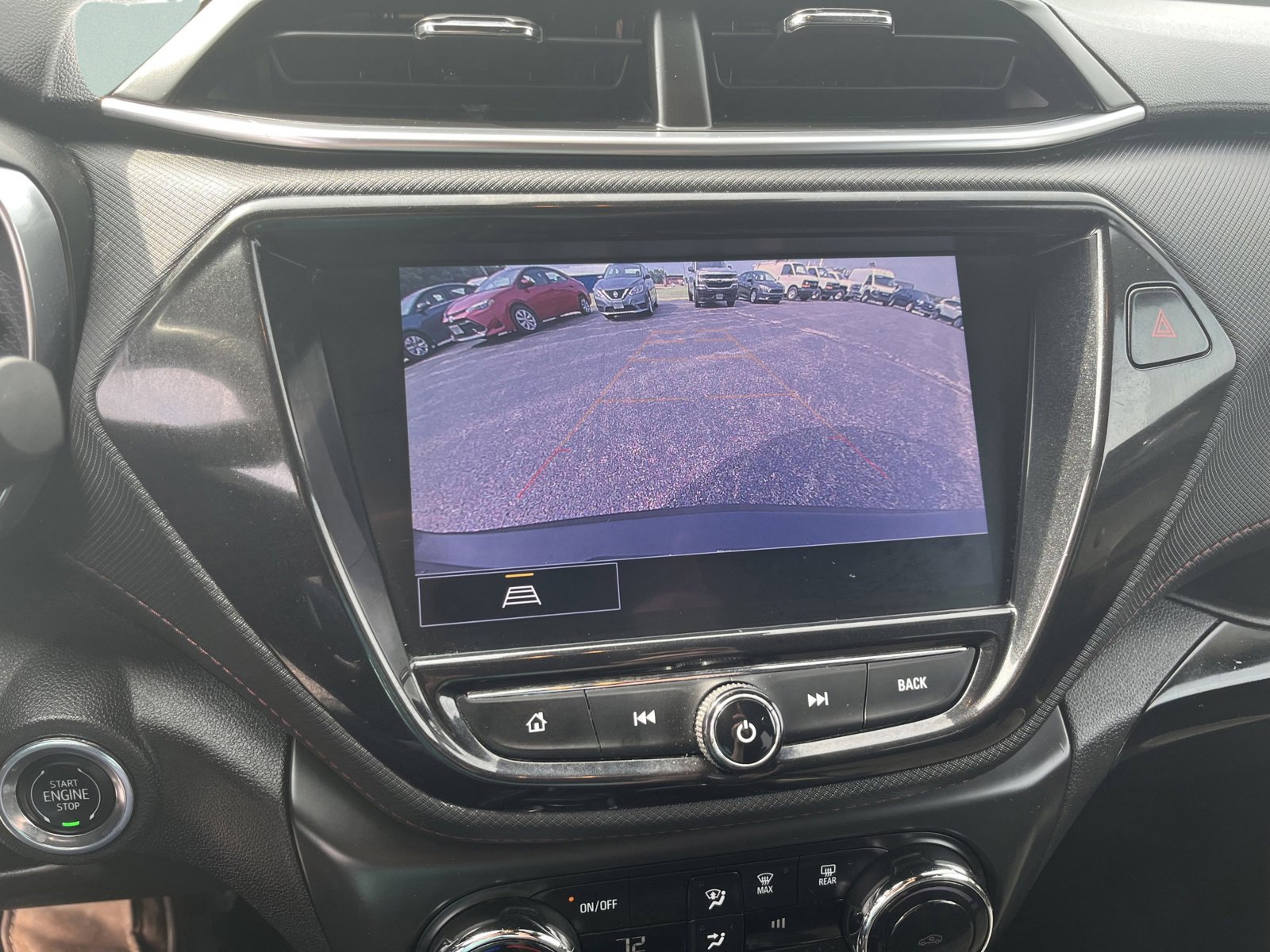 Used 2023 Chevrolet TrailBlazer RS w/ Sun and Liftgate Package image 9