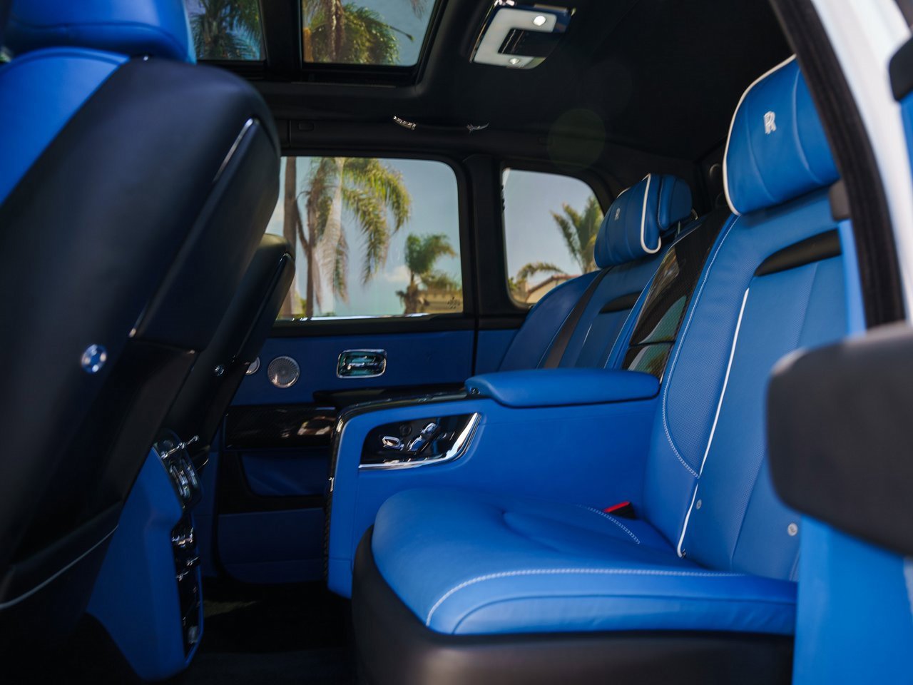 Certified 2023 Rolls-Royce Cullinan Black Badge w/ Driver's Package image 25