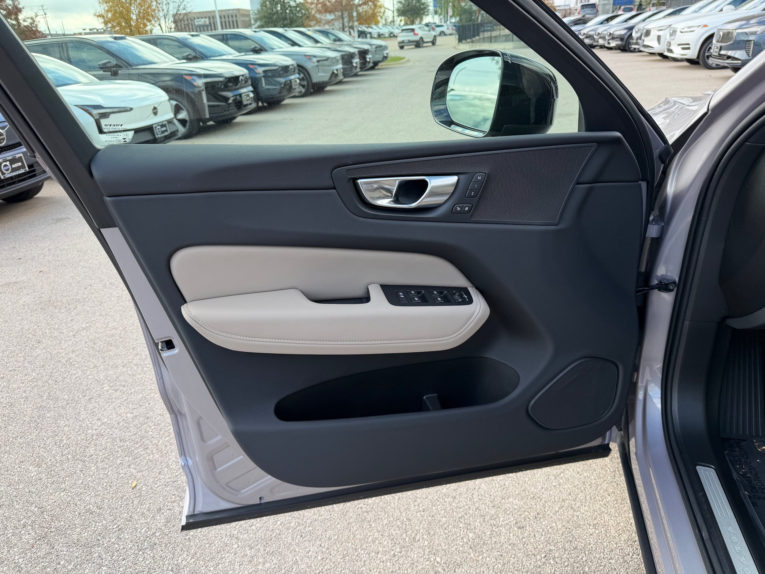 New 2026 Volvo XC60 B5 Core AWD/4WD image 15