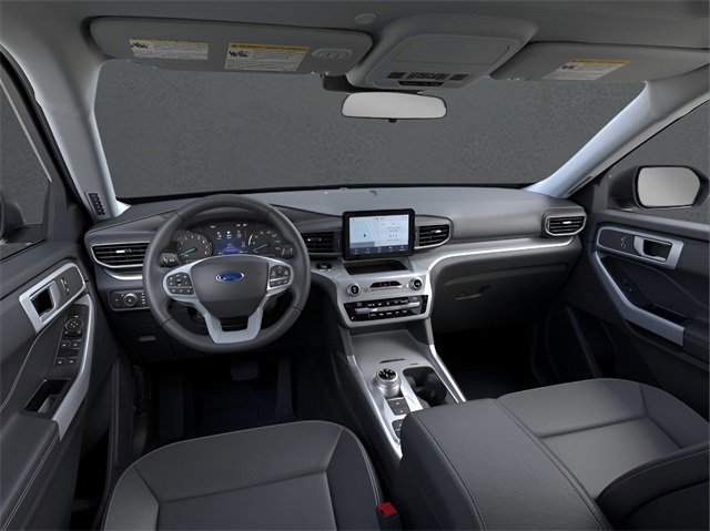 Used 2024 Ford Explorer XLT w/ Equipment Group 202A image 9